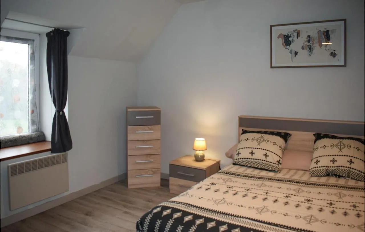 2 Bedroom Amazing Home In Brelidy France